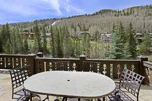 Townhome, 4 Bedrooms | Outdoor dining