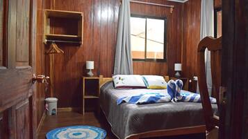 1 bedroom, in-room safe, desk, free WiFi