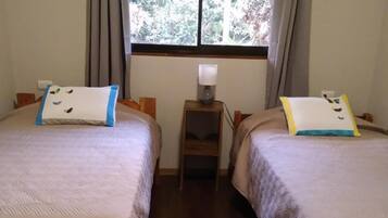 1 bedroom, in-room safe, desk, free WiFi
