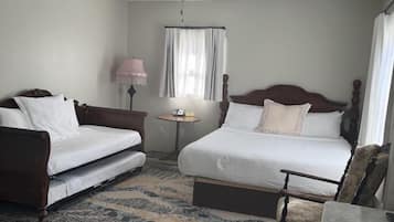 Deluxe Tek Kişilik Oda | Kaliteli yatak takımı, ayrı ayrı dekore edilmiş, ayrı ayrı döşenmiş