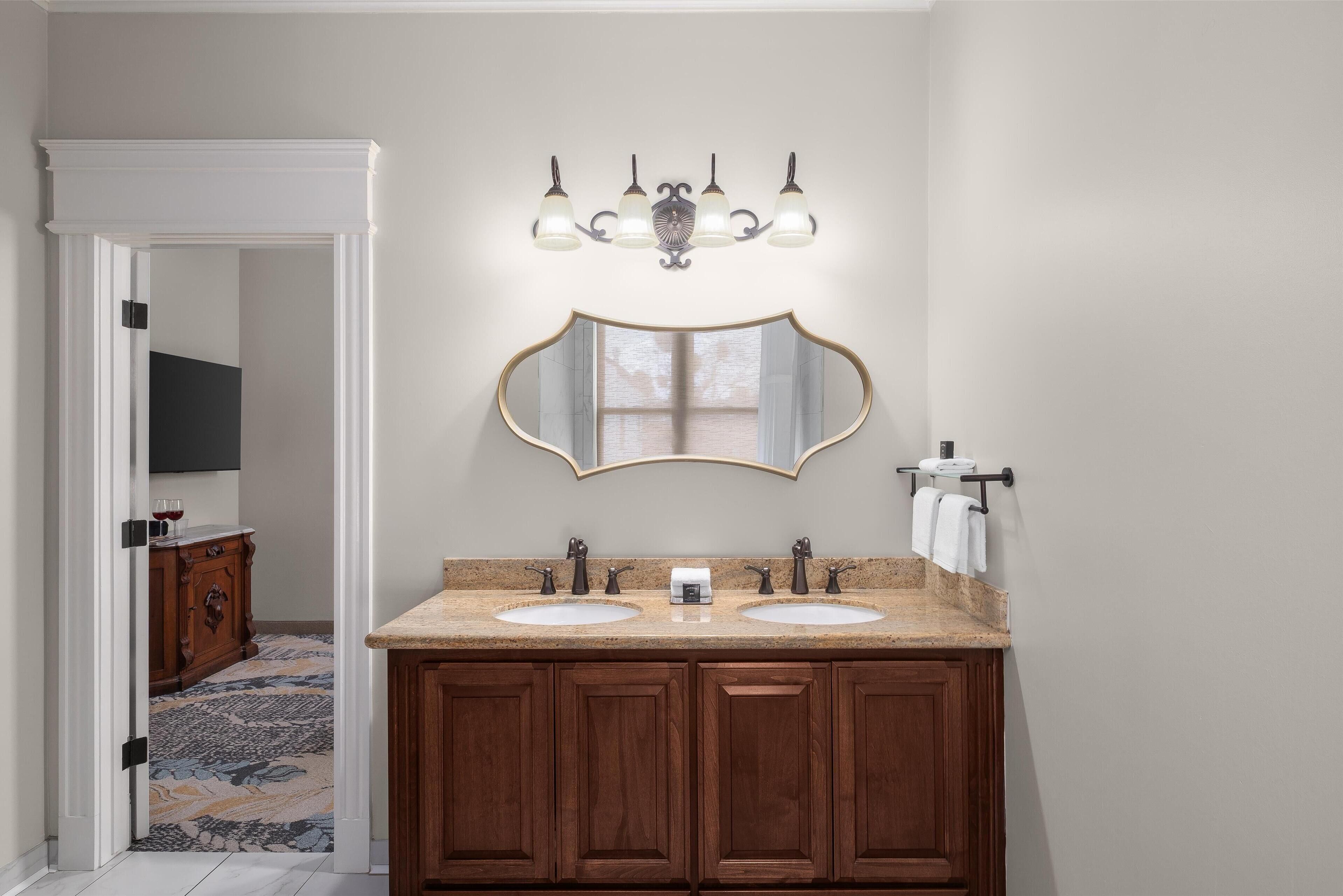 room, 1 king bed | bathroom | free toiletries, hair dryer, towels, soap