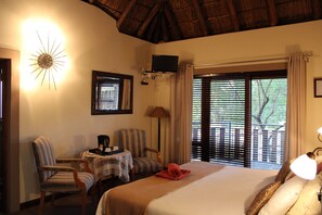 Comfort Double Room | 3 bedrooms, iron/ironing board, free WiFi, bed sheets - Waterberg INN (Modimolle)