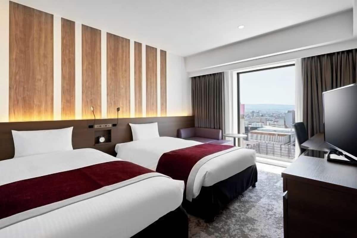 Couette en duvet d'oie, coffres-forts dans les chambres, bureau