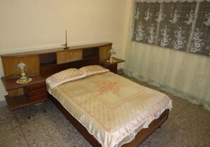 Bureau, accès au Wi-Fi (inclus)