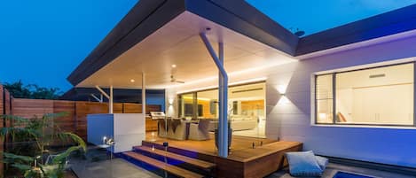 4 habitaciones, decoración personalizada y muebles diferentes