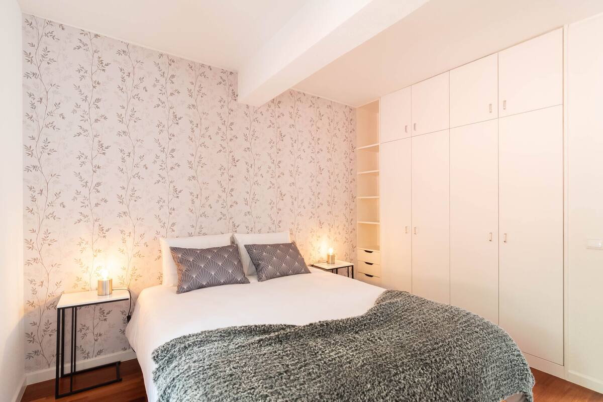 1 bedroom, premium bedding, individually decorated