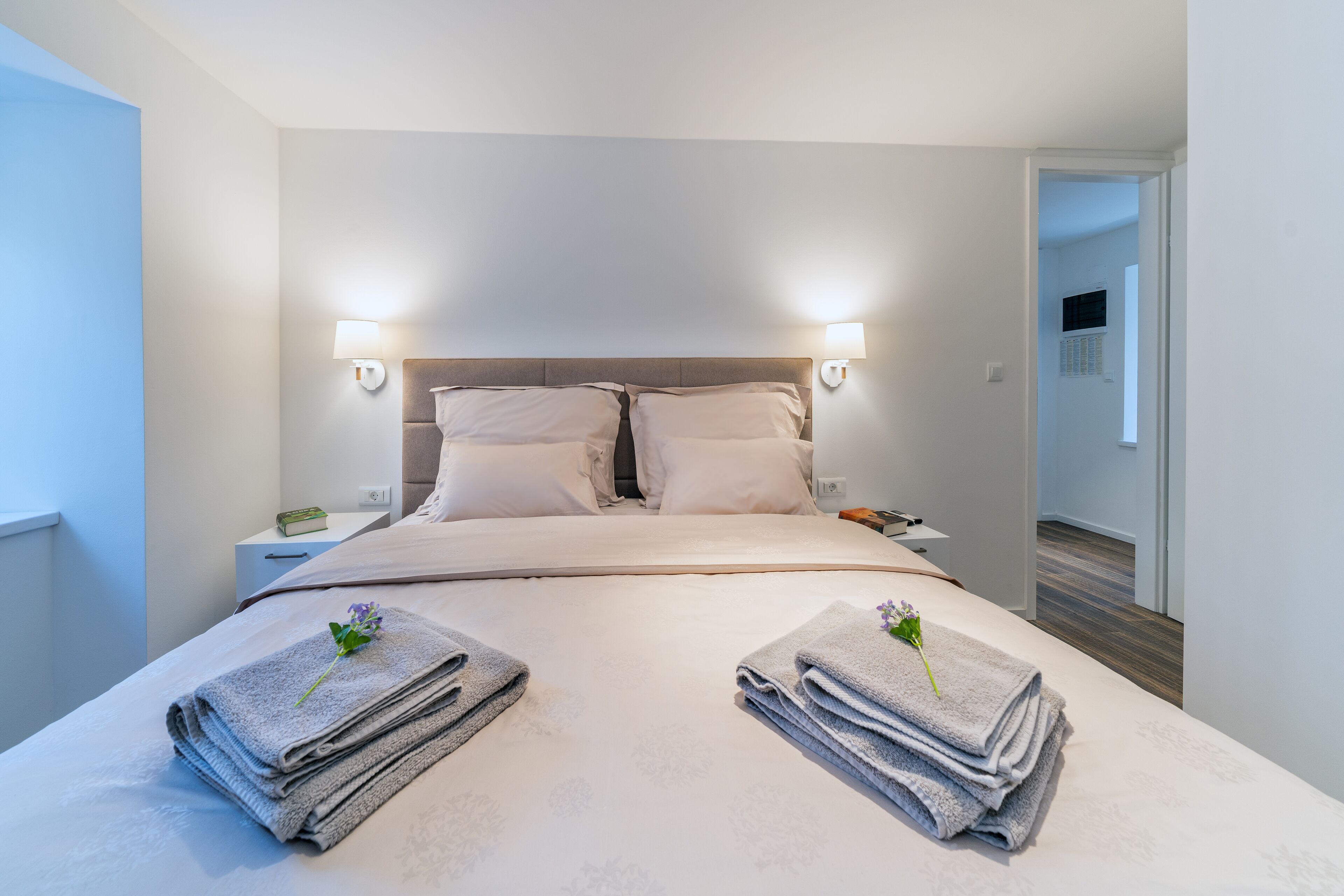 2 habitaciones, tabla de planchar con plancha y wifi gratis 