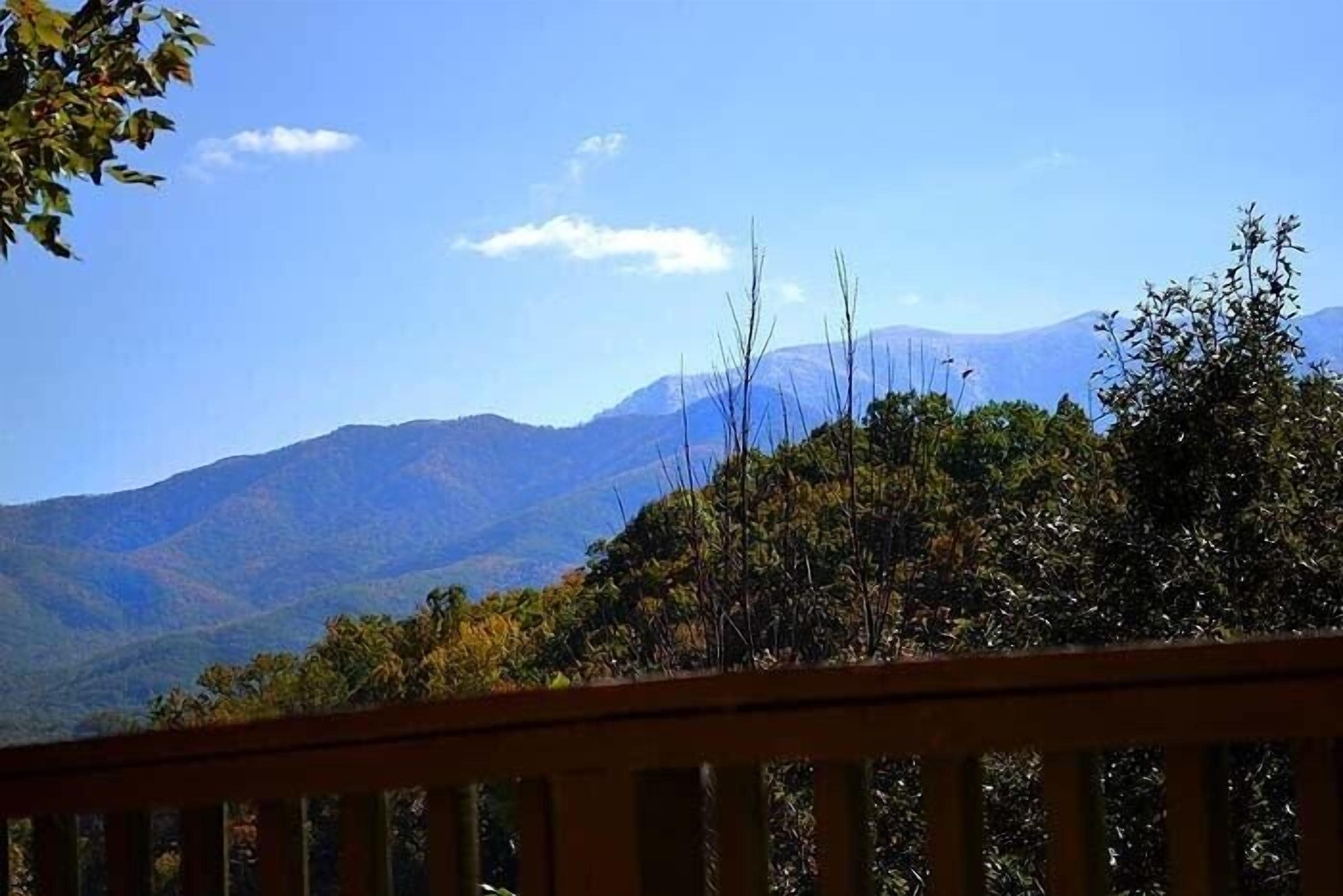 Gatlinburg Cabin Mtn View Tickets Heart Whirlpool Hot Tub King Bed Fast Internet