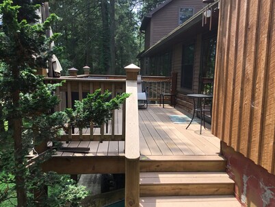 Beautiful Log Home on the Loyalsock Creek ”2018 Pa river of the year”