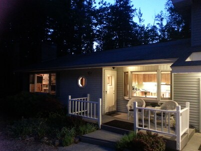 Love North Shore Cherry Cove Beachfront On West Grand Traverse Bay In Leelanau!