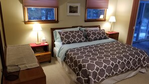 2 makuuhuonetta, silitysrauta/-lauta, vauvan matkasänky, ilmainen Wi-Fi