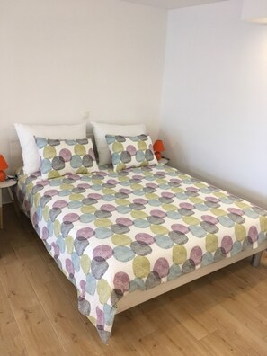 1 غرفة نوم وواي فاي مجانًا وملاءات أسرّة