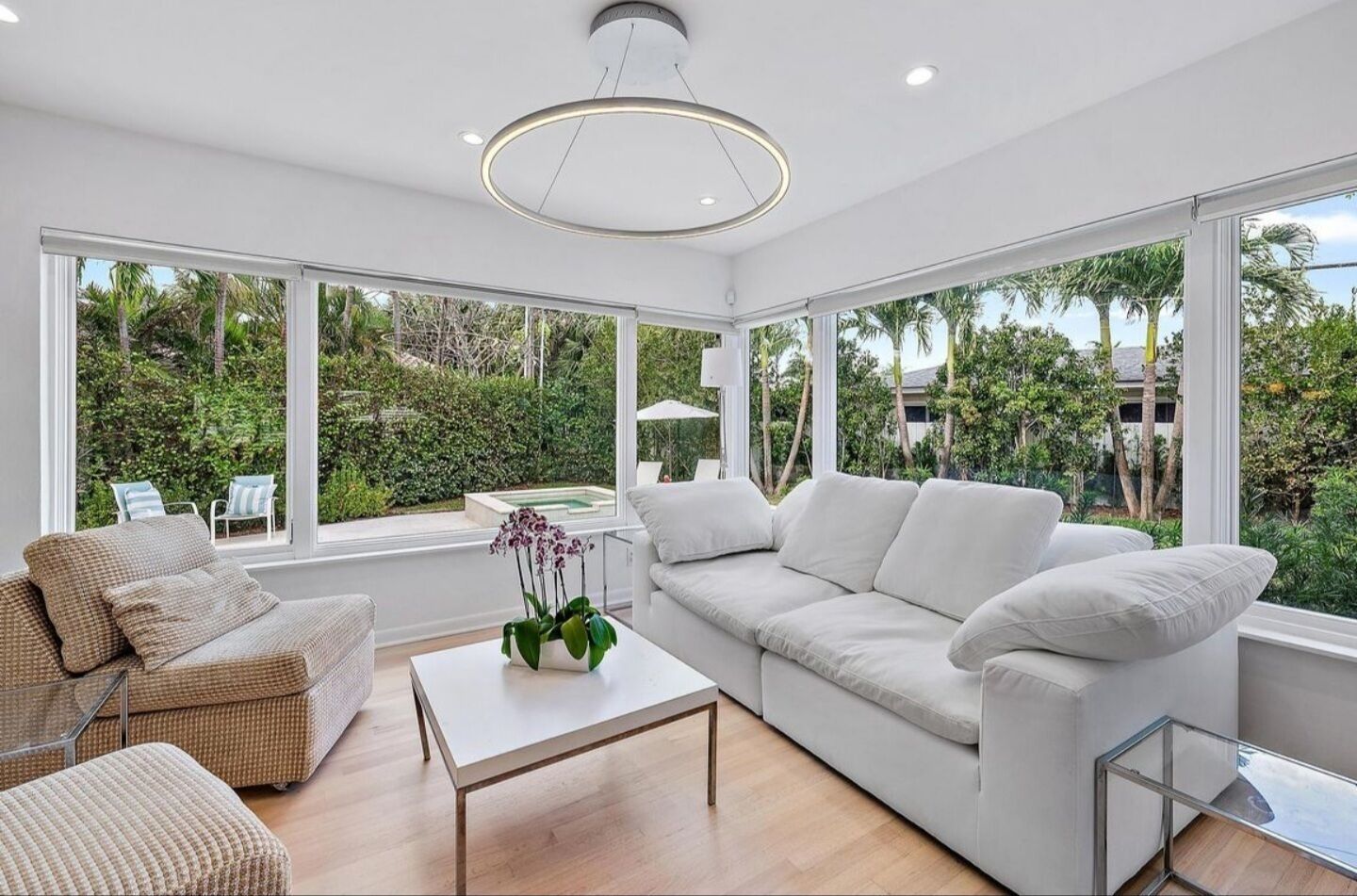 🌴☀️Palm Beach Pool/Hot tub Home Close to the Waterway ☀️🌴