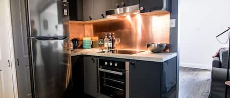 Fridge, microwave, oven, stovetop