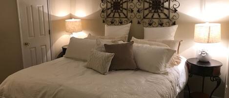 2 Schlafzimmer, Schreibtisch, Bügeleisen/Bügelbrett, kostenloses WLAN