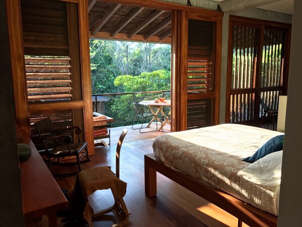 4 عدّة غرف نوم ومكتب ومكواة/لوح كي وواي فاي مجانًا