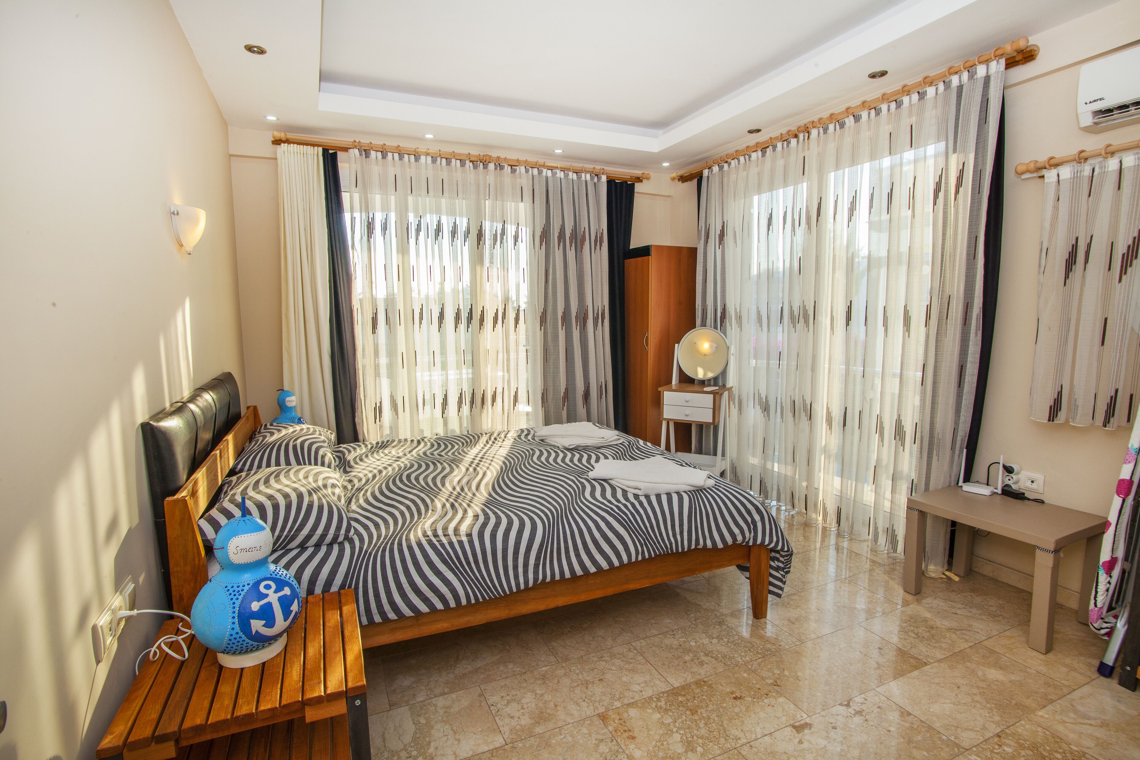 4 makuuhuonetta, silitysrauta/-lauta, vauvan matkasänky, ilmainen Wi-Fi