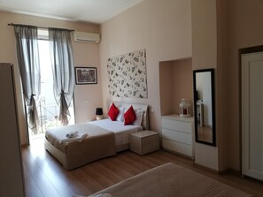 1 bedroom, iron/ironing board, free WiFi, bed sheets