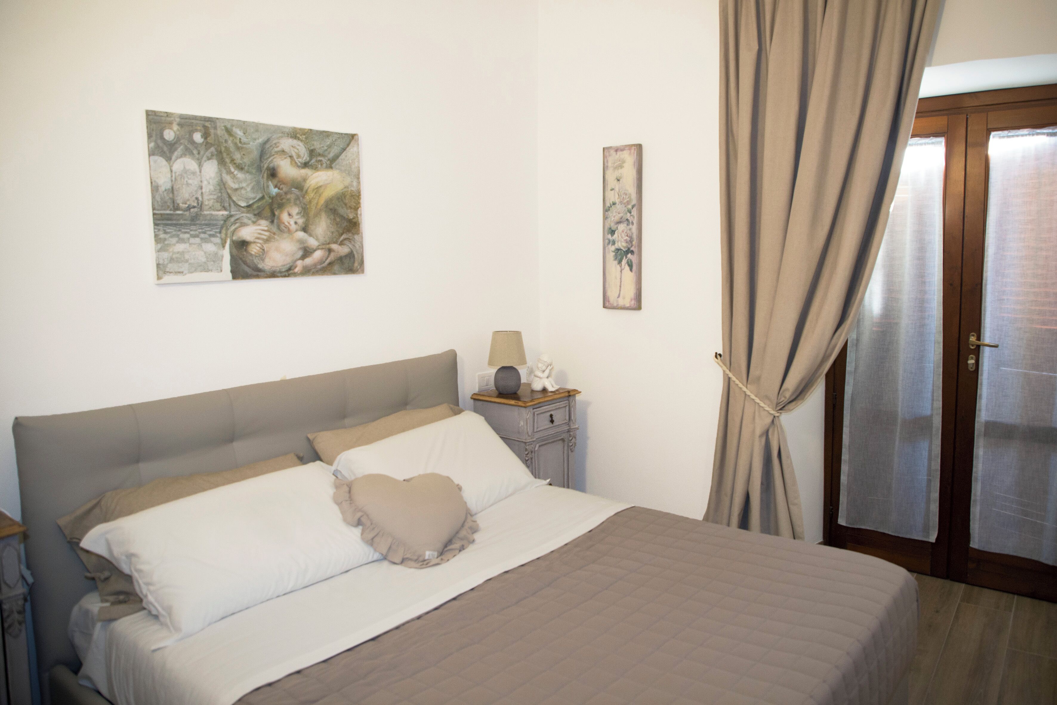 2 chambres, fer et planche à repasser, Wi-Fi, draps fournis