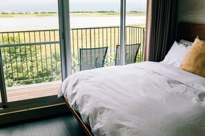 Gallery Villa, 1 Bedroom, Balcony, Courtyard Area | 1 bedroom, Egyptian cotton sheets, premium bedding, down duvets - Wudai Homestay (Zhuangwei)