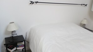 1 bedroom, iron/ironing board, free WiFi - BANDOL - Seaside - Beautiful Apartment - all Comfort - Air Conditioning-Wifi... (Bandol)