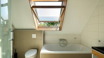 Bathtub