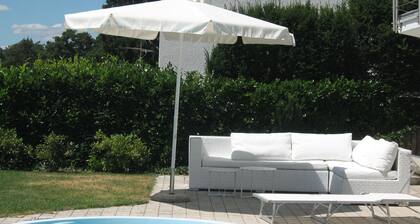 Apartment in the countryside and yet within walking distance to Ueberlingen.