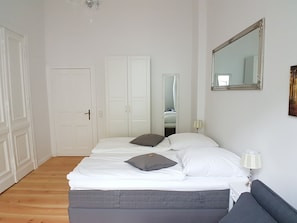 2 chambres, fer et planche Ă repasser, Wi-Fi, draps fournis