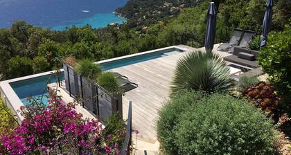 Modern villa with stunning sea view,luxurious comfort,5 bedrooms,3 bathrooms,11P