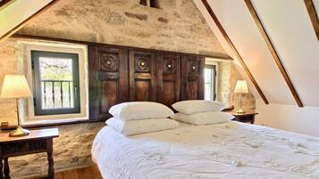 2 slaapkamers, een strijkplank/strijkijzer, gratis wifi, beddengoed