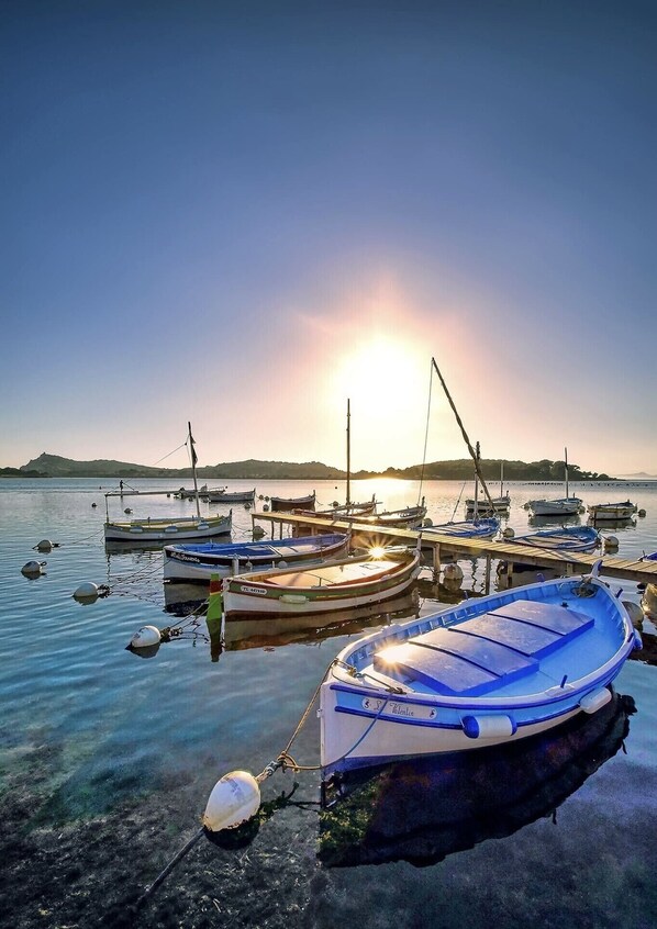 Marina - T3 DUPLEX apartment, reversible air conditioning, private parking (Six-Fours-Les-Plages)