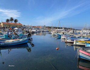 Marina - T3 DUPLEX apartment, reversible air conditioning, private parking (Six-Fours-Les-Plages)