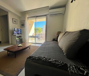 3 bedrooms, iron/ironing board, free WiFi - T3 DUPLEX apartment, reversible air conditioning, private parking (Six-Fours-Les-Plages)