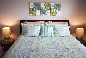 1 bedroom, iron/ironing board, WiFi, bed sheets - Red Hook Beautiful Condo in Paradise, Oceanview, Beach, Marina, 1 Bed, Sleeps 2 (St. Thomas)