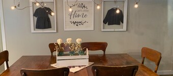 The Yoder’s on Somerset: Sleeps 1-6.