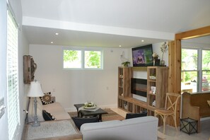 Smart TV, fireplace, DVD player - THE PROVEN WINNER!!! (Hot Springs)