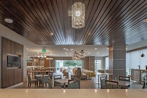 Free daily buffet breakfast - Element by Marriott Dallas Downtown East (Dallas)