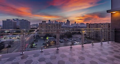 Element Dallas Downtown East