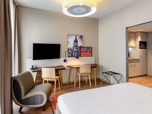 Studio, 1 Double Bed | In-room safe, desk, blackout drapes, soundproofing - Aparthotel Adagio Bremen (Bremen)