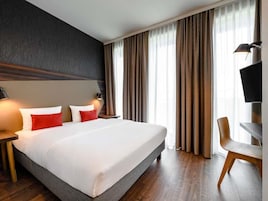 Apartamento, 1 cama doble con sofá cama | Caja fuerte, escritorio, cortinas opacas y sistema de insonorización