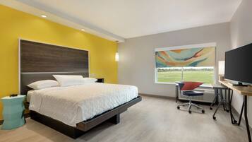 Sängtillbehör av högsta kvalitet, skrivbord och mörkläggningsgardiner