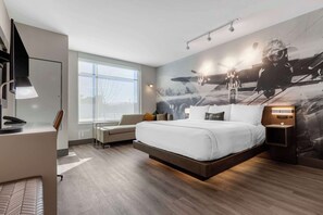 Suite, 1 King Bed, Accessible, Non Smoking