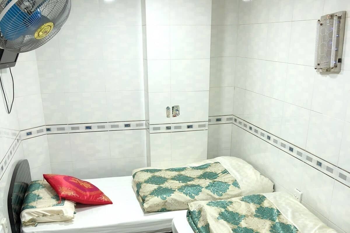 Deluxe Twin Room, 2 Twin Beds, Non Smoking | In-room safe, desk, blackout drapes, soundproofing