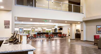 Comfort Suites Wooster near University Campus