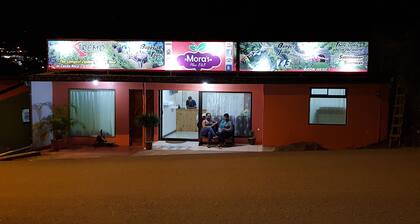 Moras Place B&B - Hostel