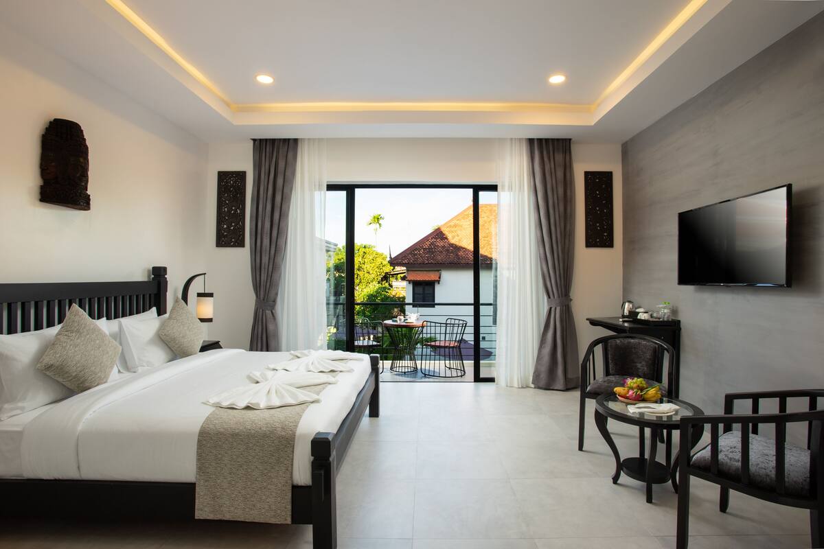 Premium bedding, minibar, in-room safe, individually decorated