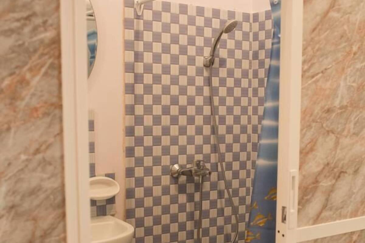 Ducha del cuarto de baño