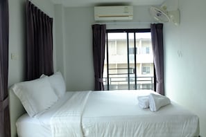 Double Room | Blackout curtains, iron/ironing board, free WiFi - Kaocharoen Place (Surat Thani)