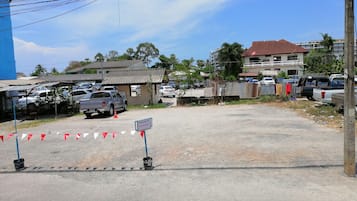 免費自助停車