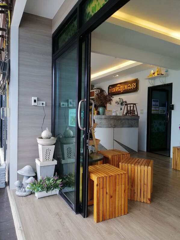 Exterior - Kaocharoen Place (Surat Thani)